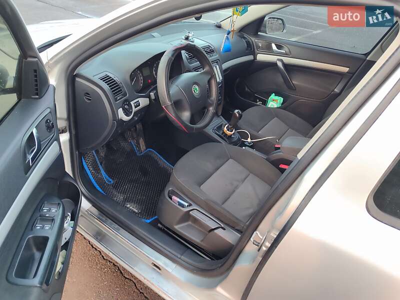 Лифтбек Skoda Octavia 2006 в Львове