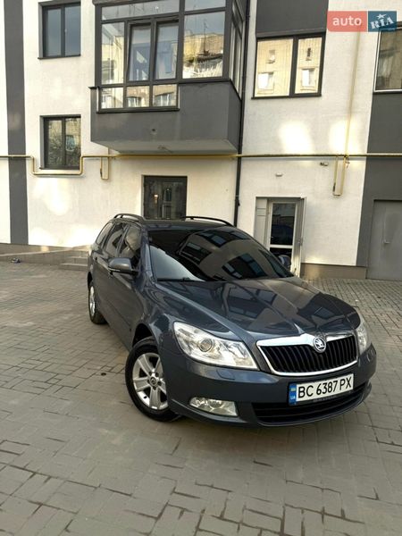 Универсал Skoda Octavia 2009 в Пустомытах