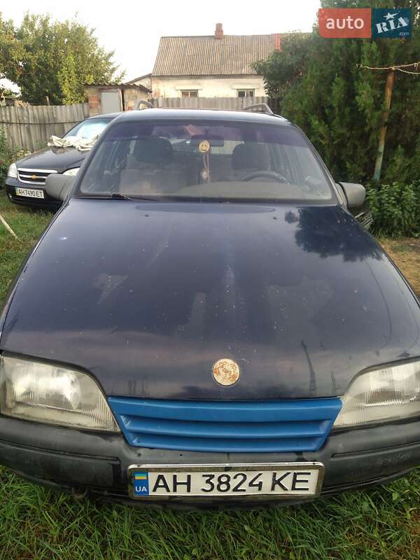 Универсал Opel Omega 1990 в Краматорске Универсал Opel Omega 1990 в Краматорске