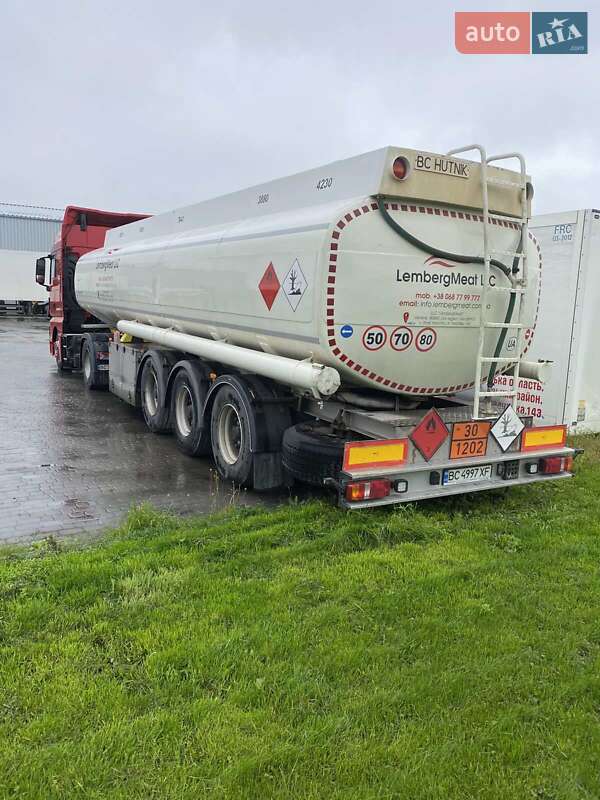 Цистерна полуприцеп Stokota OPL 2010 в Львове Цистерна полуприцеп Stokota OPL 2010 в Львове