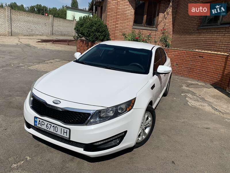 Седан Kia Optima 2013 в Запорожье