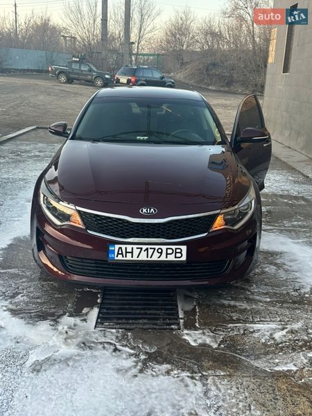 Седан Kia Optima 2016 в Кременчуге Седан Kia Optima 2016 в Кременчуге