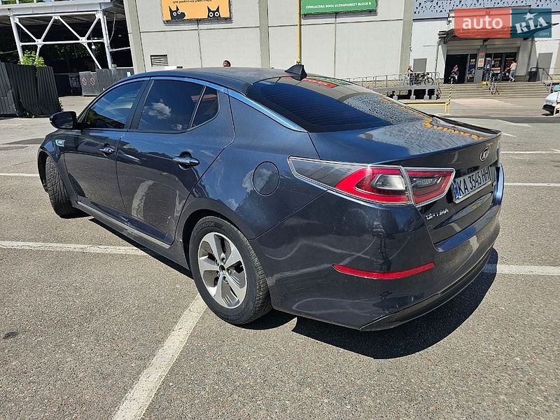 Седан Kia Optima 2014 в Киеве
