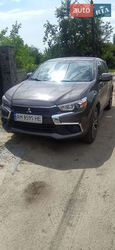 Позашляховик / Кросовер Mitsubishi Outlander Sport 2016 в Коростишеві Позашляховик / Кросовер Mitsubishi Outlander Sport 2016 в Коростишеві