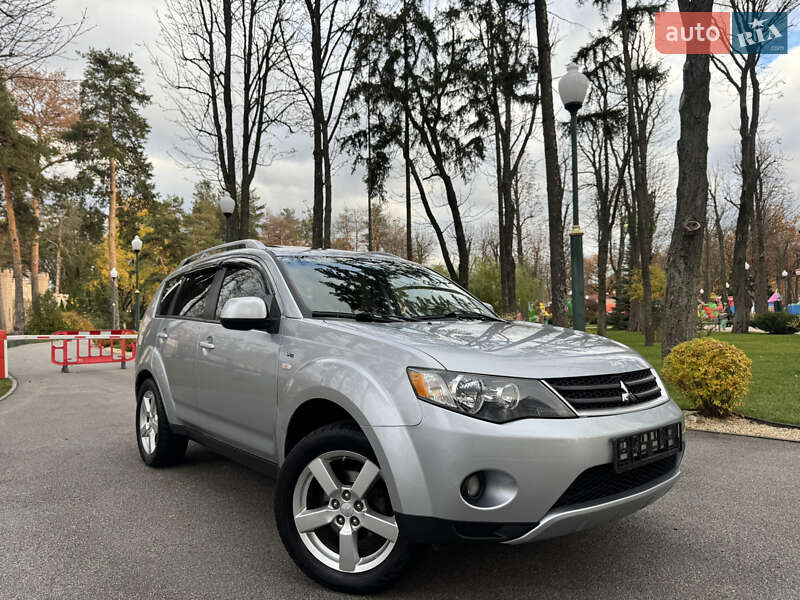 Внедорожник / Кроссовер Mitsubishi Outlander XL 2008 в Харькове