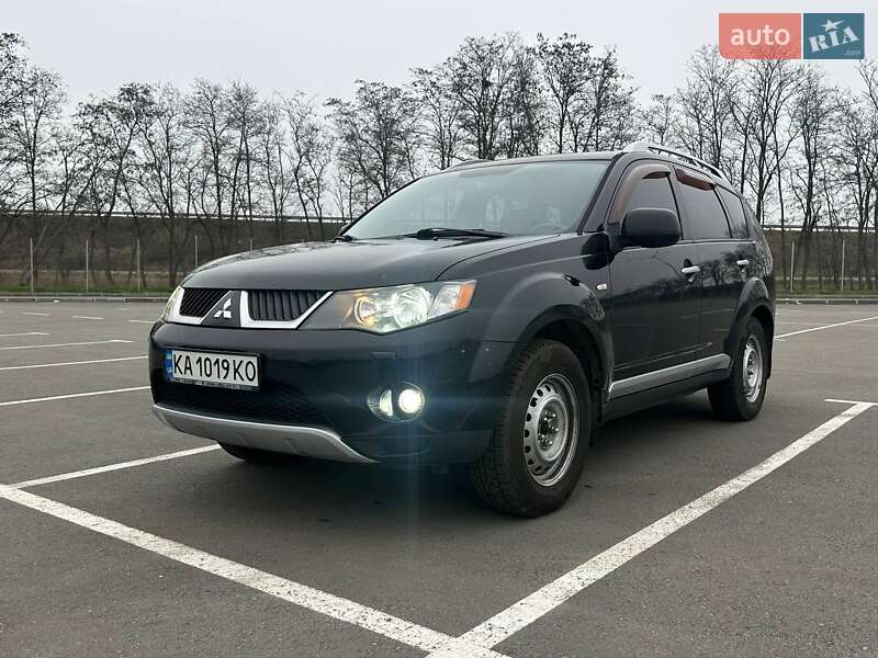 Внедорожник / Кроссовер Mitsubishi Outlander XL 2008 в Днепре Внедорожник / Кроссовер Mitsubishi Outlander XL 2008 в Днепре
