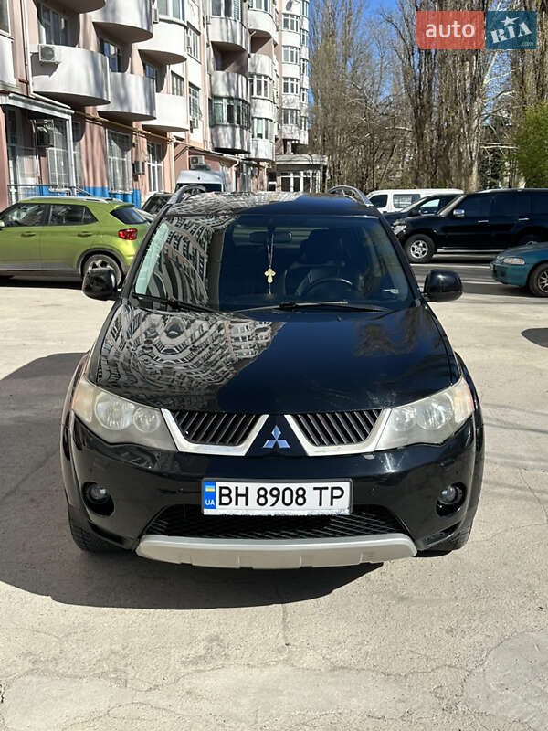 Внедорожник / Кроссовер Mitsubishi Outlander XL 2007 в Одессе