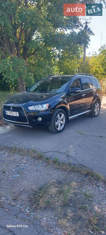 Внедорожник / Кроссовер Mitsubishi Outlander 2012 в Верхнеднепровске