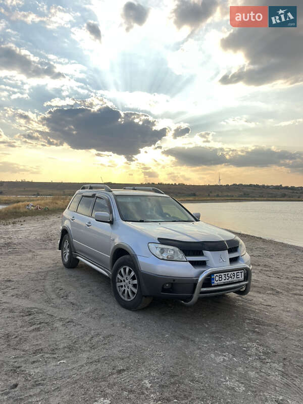 Внедорожник / Кроссовер Mitsubishi Outlander 2006 в Чернигове