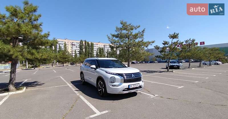 Внедорожник / Кроссовер Mitsubishi Outlander 2024 в Николаеве Внедорожник / Кроссовер Mitsubishi Outlander 2024 в Николаеве