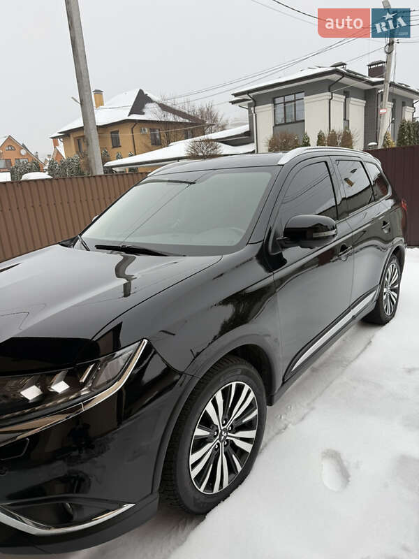 Внедорожник / Кроссовер Mitsubishi Outlander 2020 в Броварах Внедорожник / Кроссовер Mitsubishi Outlander 2020 в Броварах