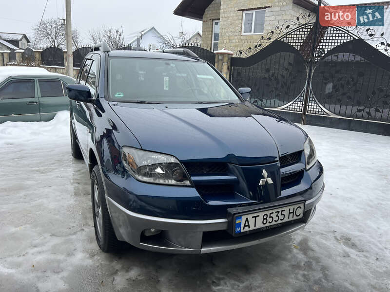Внедорожник / Кроссовер Mitsubishi Outlander 2003 в Надворной Внедорожник / Кроссовер Mitsubishi Outlander 2003 в Надворной