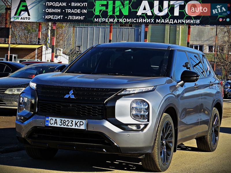 Позашляховик / Кросовер Mitsubishi Outlander 2022 в Черкасах