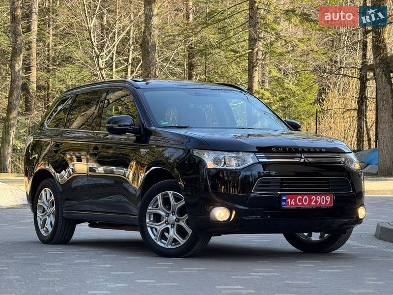 Внедорожник / Кроссовер Mitsubishi Outlander 2014 в Дрогобыче Внедорожник / Кроссовер Mitsubishi Outlander 2014 в Дрогобыче