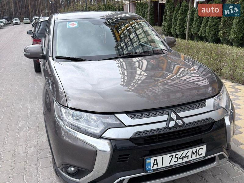 Позашляховик / Кросовер Mitsubishi Outlander 2020 в Києві Позашляховик / Кросовер Mitsubishi Outlander 2020 в Києві