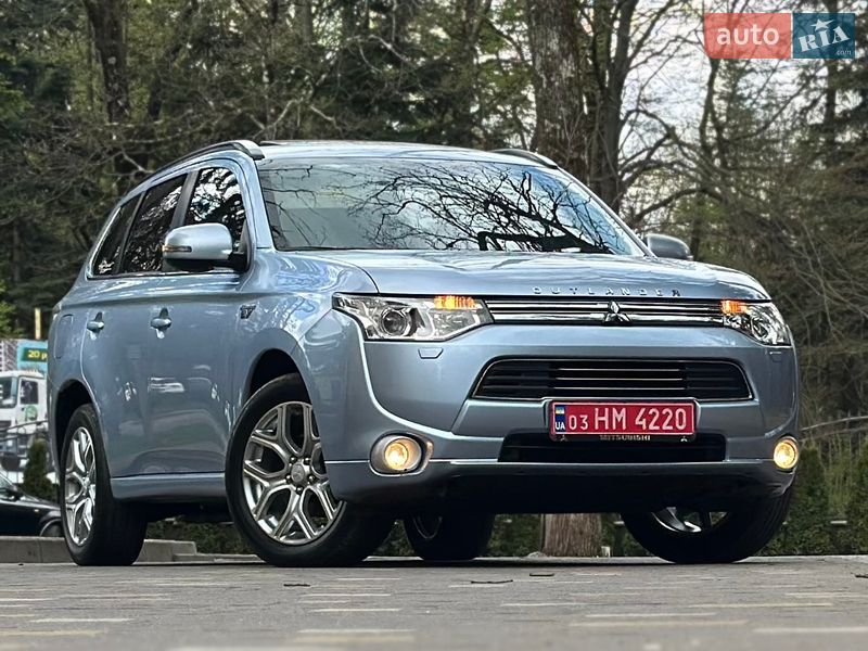 Позашляховик / Кросовер Mitsubishi Outlander 2014 в Трускавці