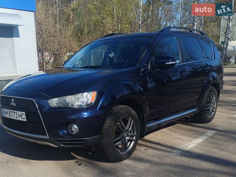 Позашляховик / Кросовер Mitsubishi Outlander 2012 в Житомирі