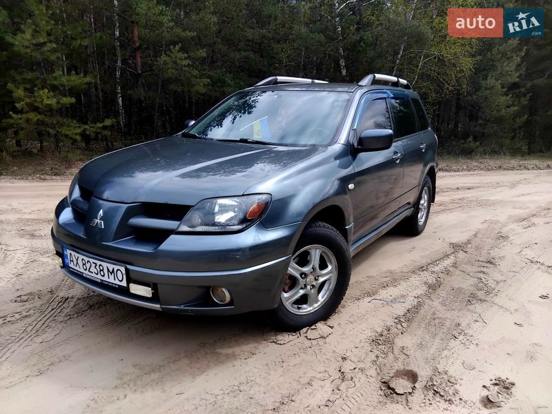 Внедорожник / Кроссовер Mitsubishi Outlander 2003 в Ахтырке