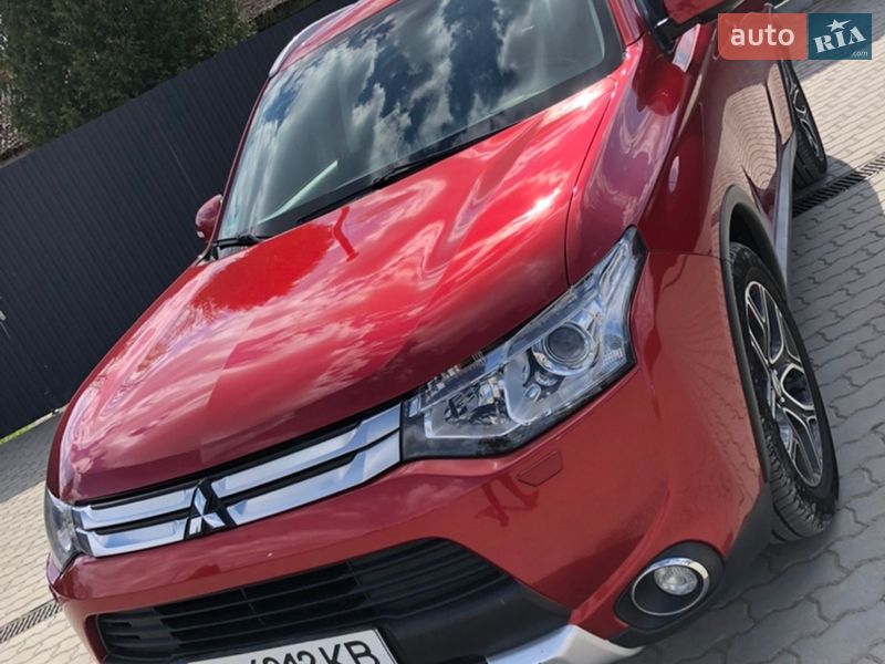 Позашляховик / Кросовер Mitsubishi Outlander 2014 в Яворові