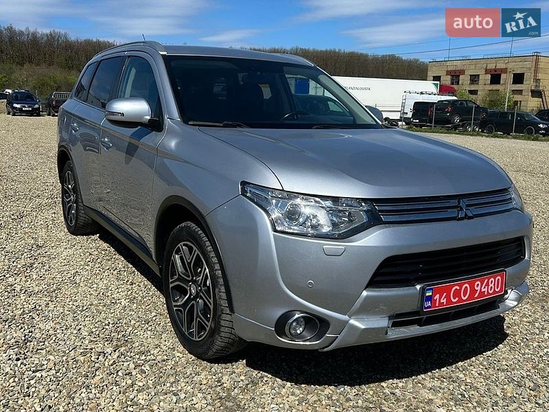 Внедорожник / Кроссовер Mitsubishi Outlander 2014 в Калуше