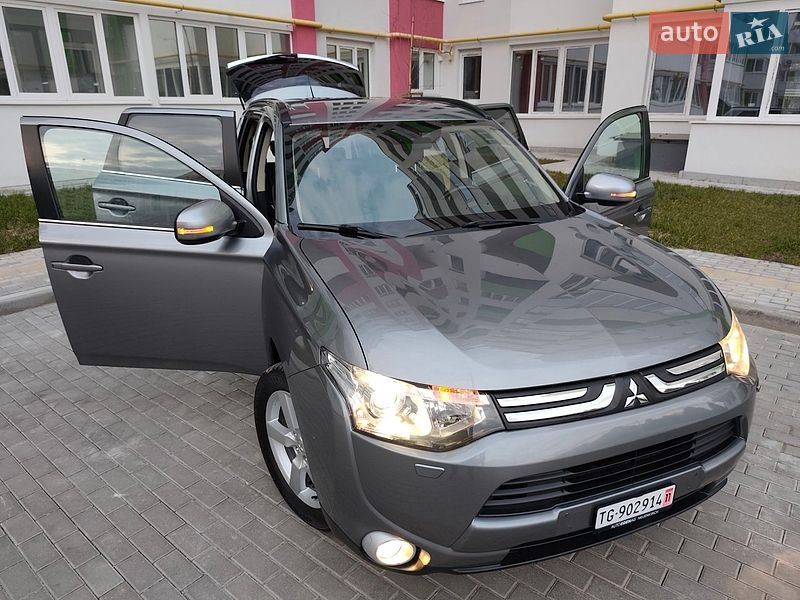 Внедорожник / Кроссовер Mitsubishi Outlander 2013 в Львове Внедорожник / Кроссовер Mitsubishi Outlander 2013 в Львове
