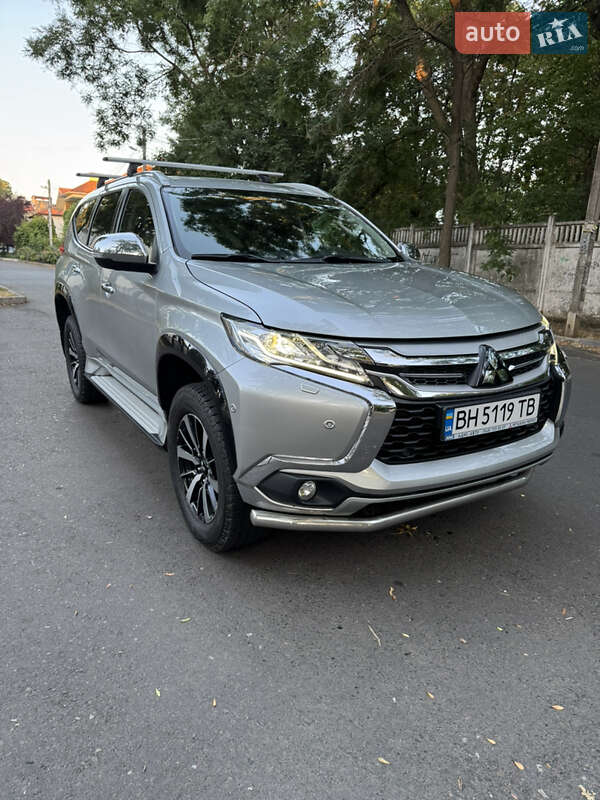 Внедорожник / Кроссовер Mitsubishi Pajero Sport 2017 в Одессе Внедорожник / Кроссовер Mitsubishi Pajero Sport 2017 в Одессе