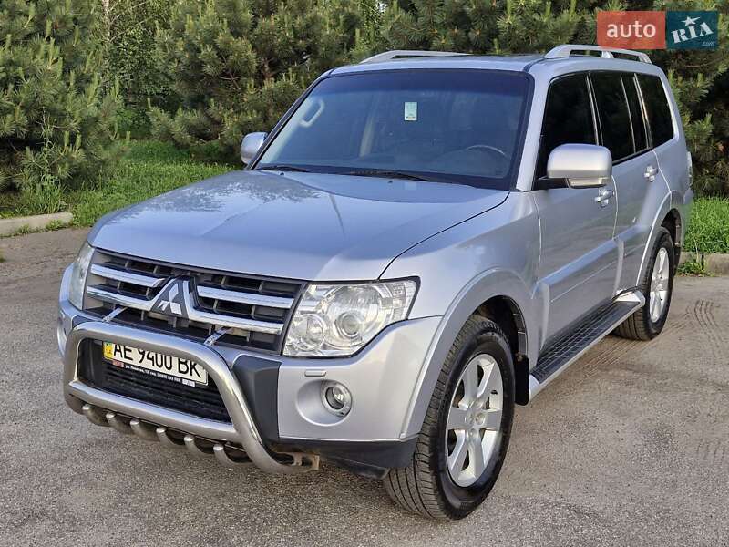 Позашляховик / Кросовер Mitsubishi Pajero Wagon 2007 в Дніпрі Позашляховик / Кросовер Mitsubishi Pajero Wagon 2007 в Дніпрі