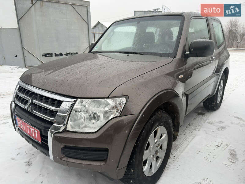 Внедорожник / Кроссовер Mitsubishi Pajero Wagon 2016 в Черновцах