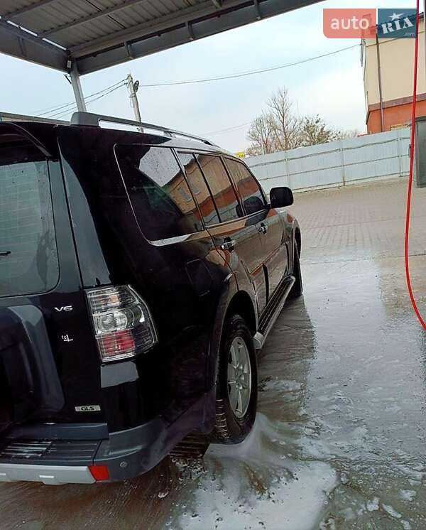 Внедорожник / Кроссовер Mitsubishi Pajero 2008 в Киеве