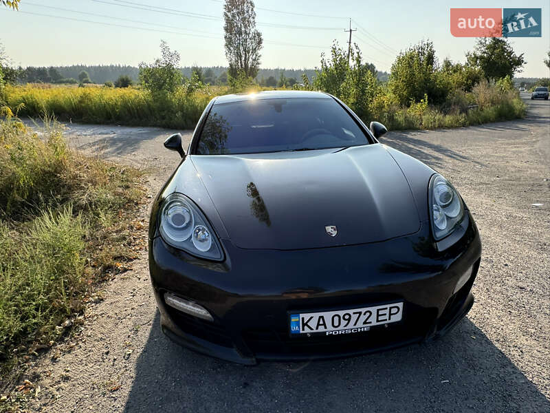 Фастбек Porsche Panamera 2010 в Києві Фастбек Porsche Panamera 2010 в Києві