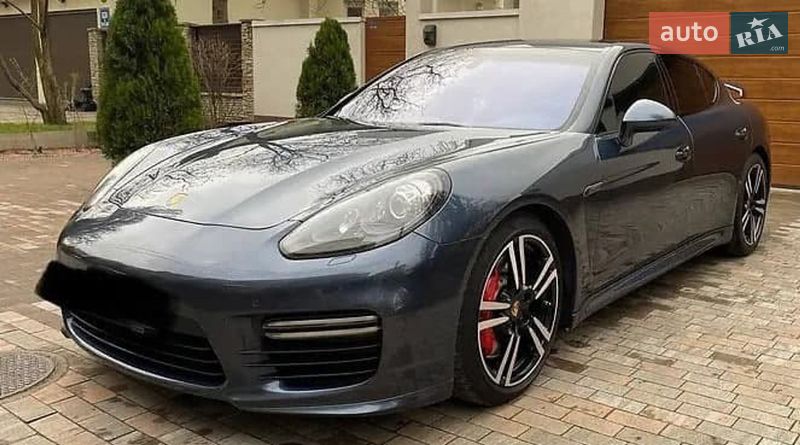 Фастбэк Porsche Panamera 2013 в Киеве