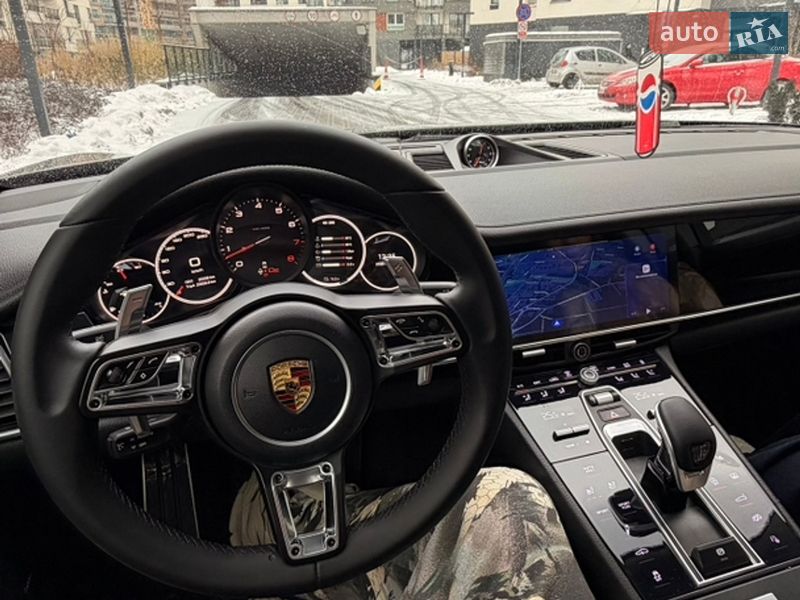 Фастбэк Porsche Panamera 2014 в Киеве