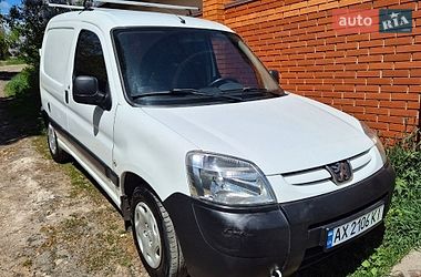 Вантажний фургон Peugeot Partner 2010 в Люботині