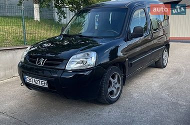 Мінівен Peugeot Partner 2004 в Чернівцях