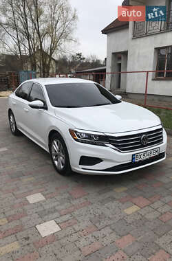 Седан Volkswagen Passat 2020 в Хмельницком