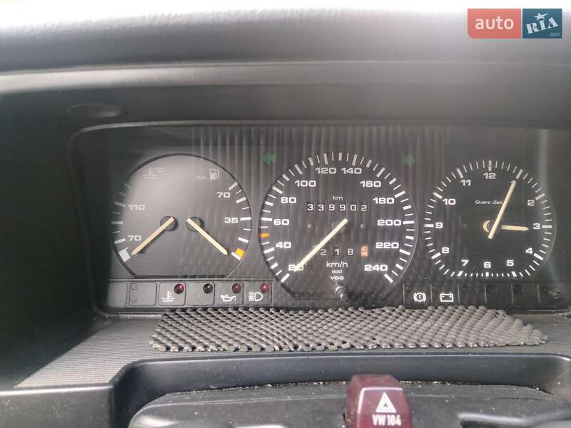 Седан Volkswagen Passat 1993 в Чернигове Седан Volkswagen Passat 1993 в Чернигове