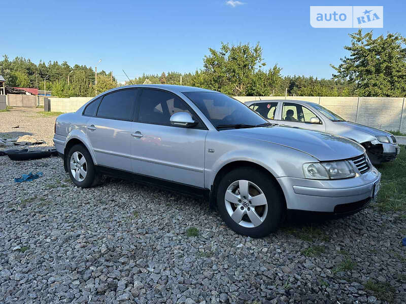 Седан Volkswagen Passat 1998 в Богодухове