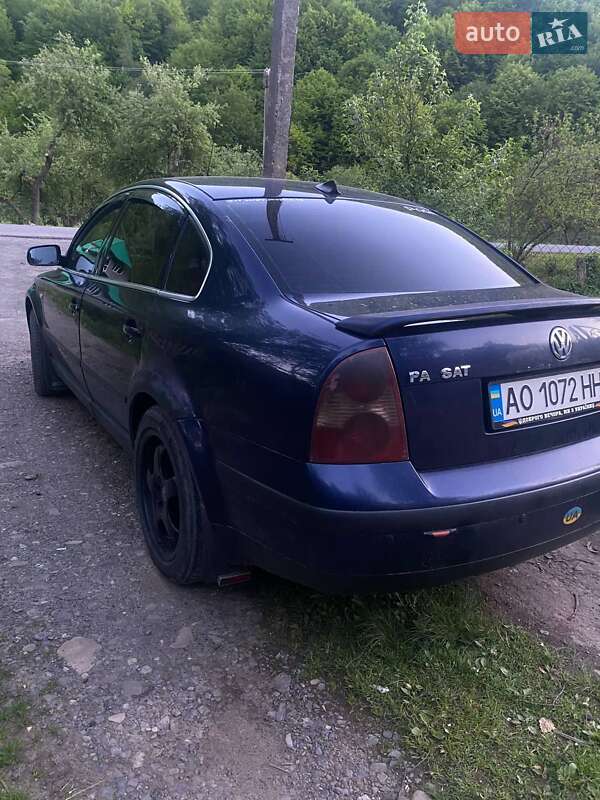 Седан Volkswagen Passat 2000 в Межгорье