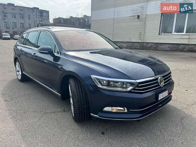 Универсал Volkswagen Passat 2016 в Киеве