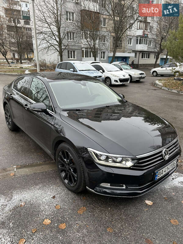 Седан Volkswagen Passat 2015 в Кропивницькому