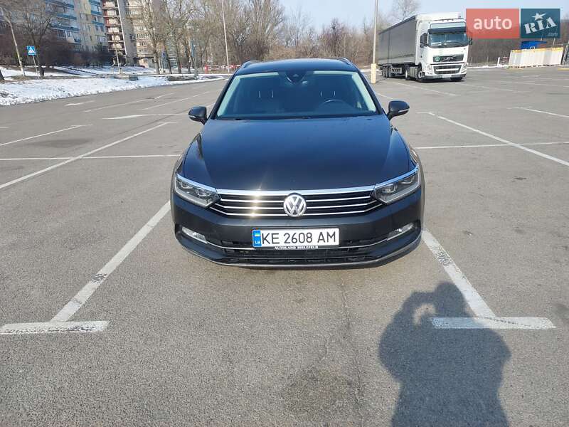 Универсал Volkswagen Passat 2017 в Каменском Универсал Volkswagen Passat 2017 в Каменском