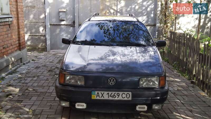 Универсал Volkswagen Passat 1990 в Харькове