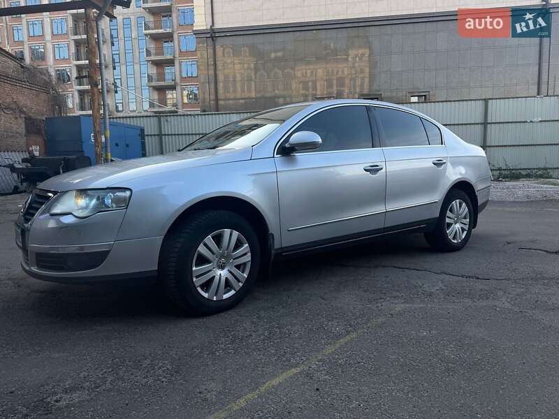 Седан Volkswagen Passat 2007 в Киеве