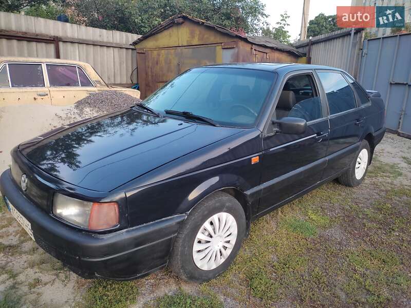 Седан Volkswagen Passat 1992 в Харькове Седан Volkswagen Passat 1992 в Харькове
