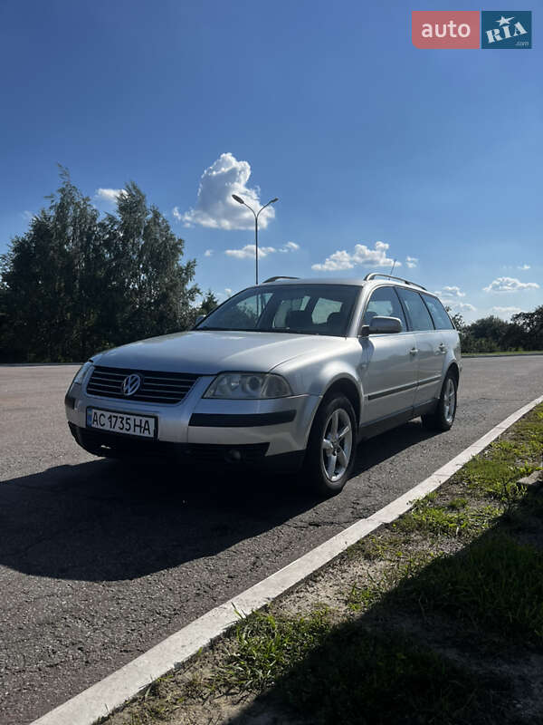 Универсал Volkswagen Passat 2003 в Ровно