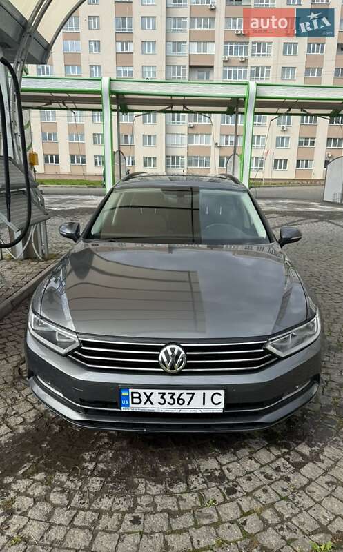Универсал Volkswagen Passat 2015 в Хмельницком
