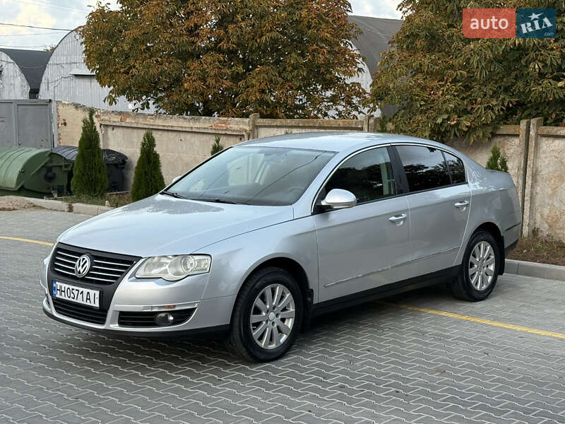 Седан Volkswagen Passat 2008 в Одессе