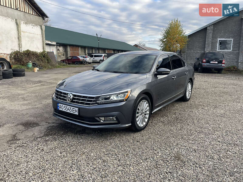 Седан Volkswagen Passat 2016 в Іршаві