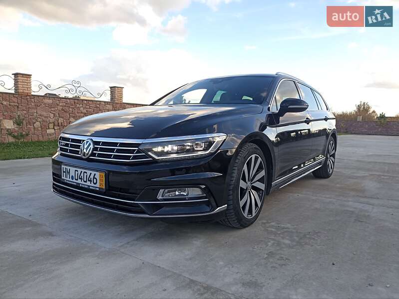 Універсал Volkswagen Passat 2017 в Житомирі