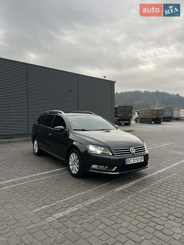Универсал Volkswagen Passat 2011 в Львове